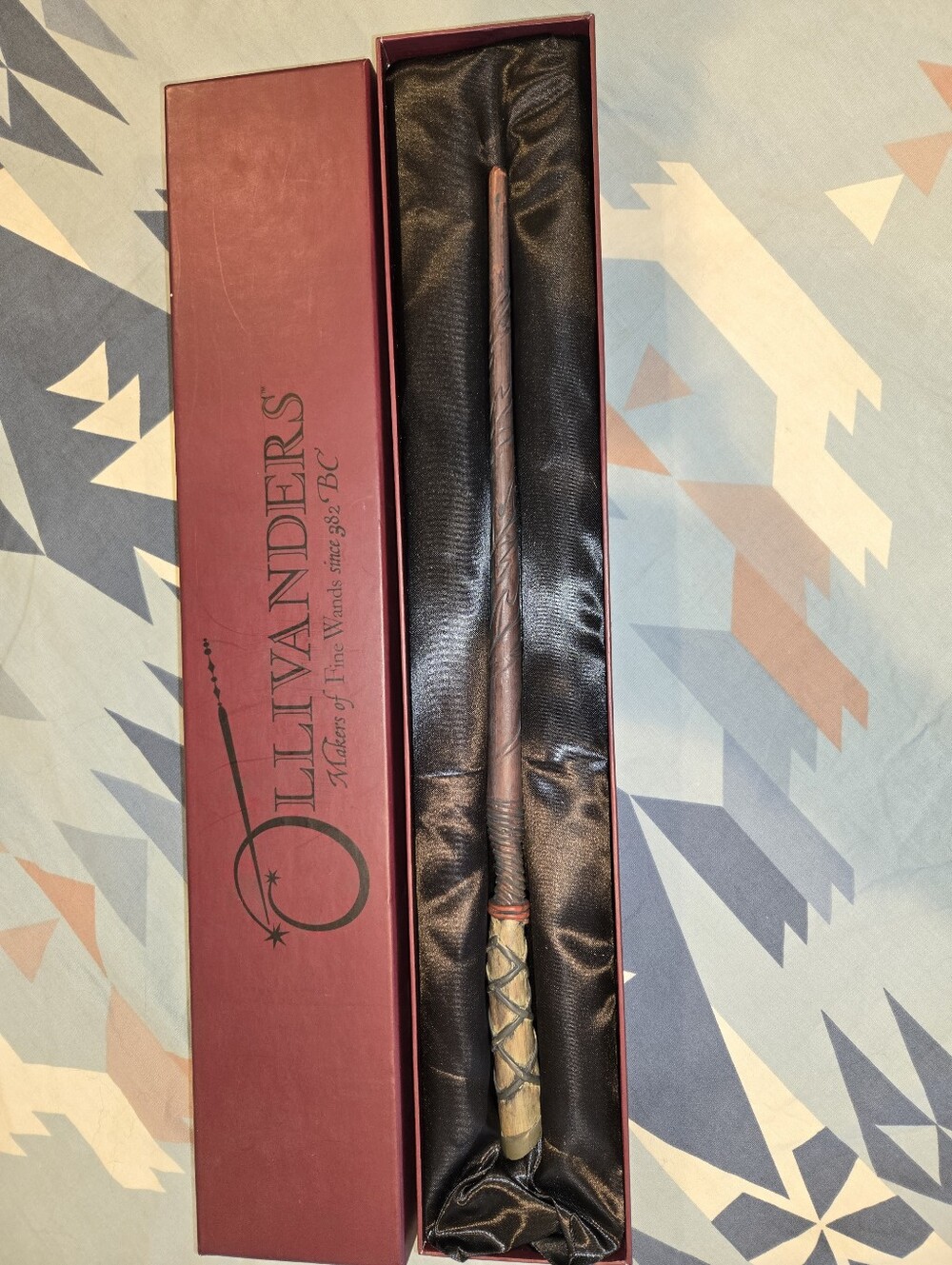 Ollivanders S09 Wand - Collectible